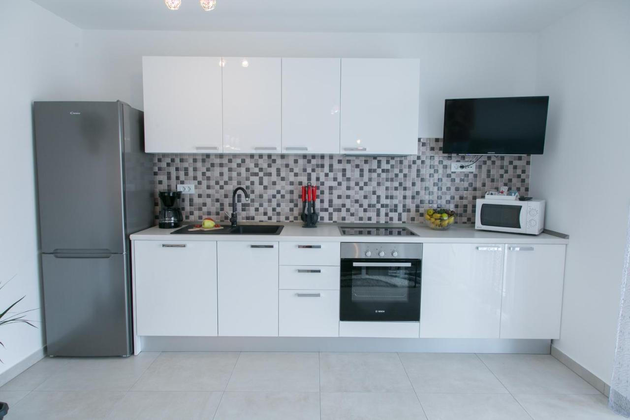 Navi Kaštela Exterior foto